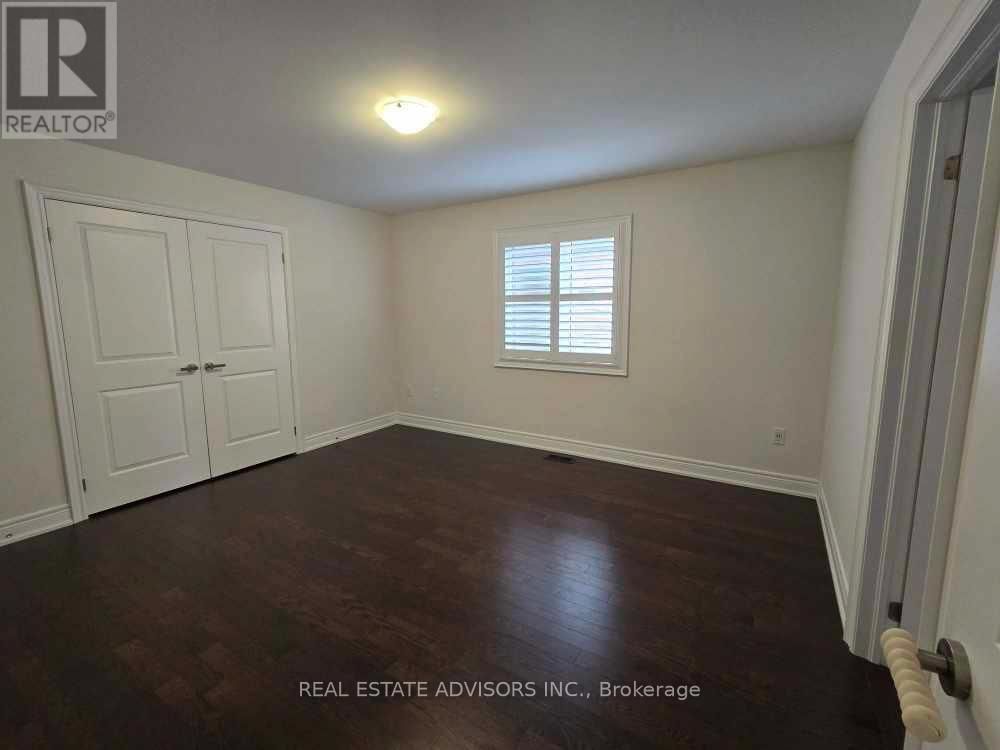 135 BEN SINCLAIR AVENUE Image 23