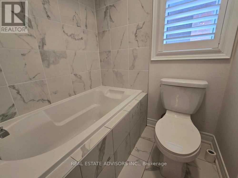 135 BEN SINCLAIR AVENUE Image 25