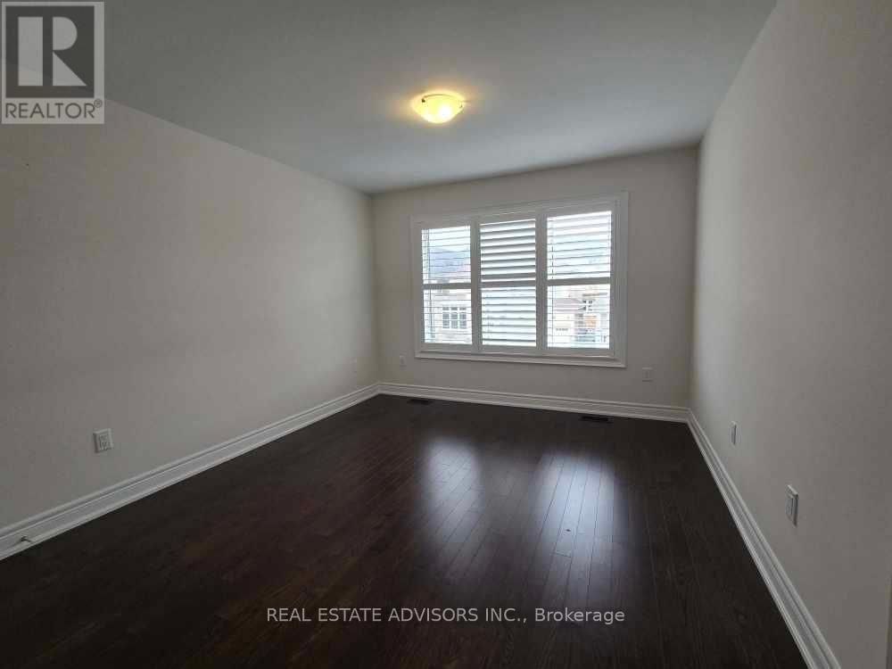 135 BEN SINCLAIR AVENUE Image 26