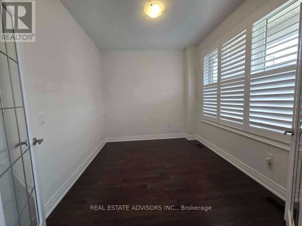 135 BEN SINCLAIR AVENUE Image 3
