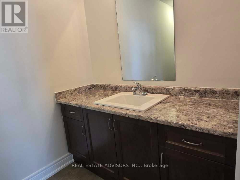 135 BEN SINCLAIR AVENUE Image 30