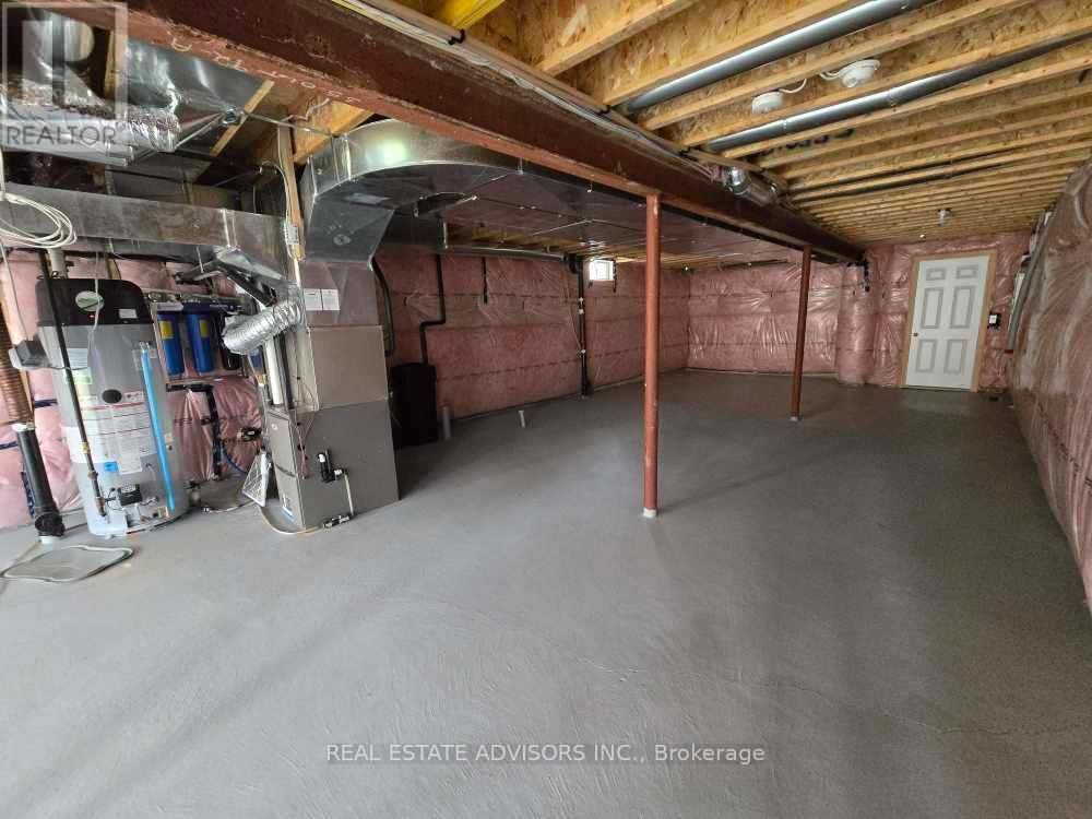 135 BEN SINCLAIR AVENUE Image 33