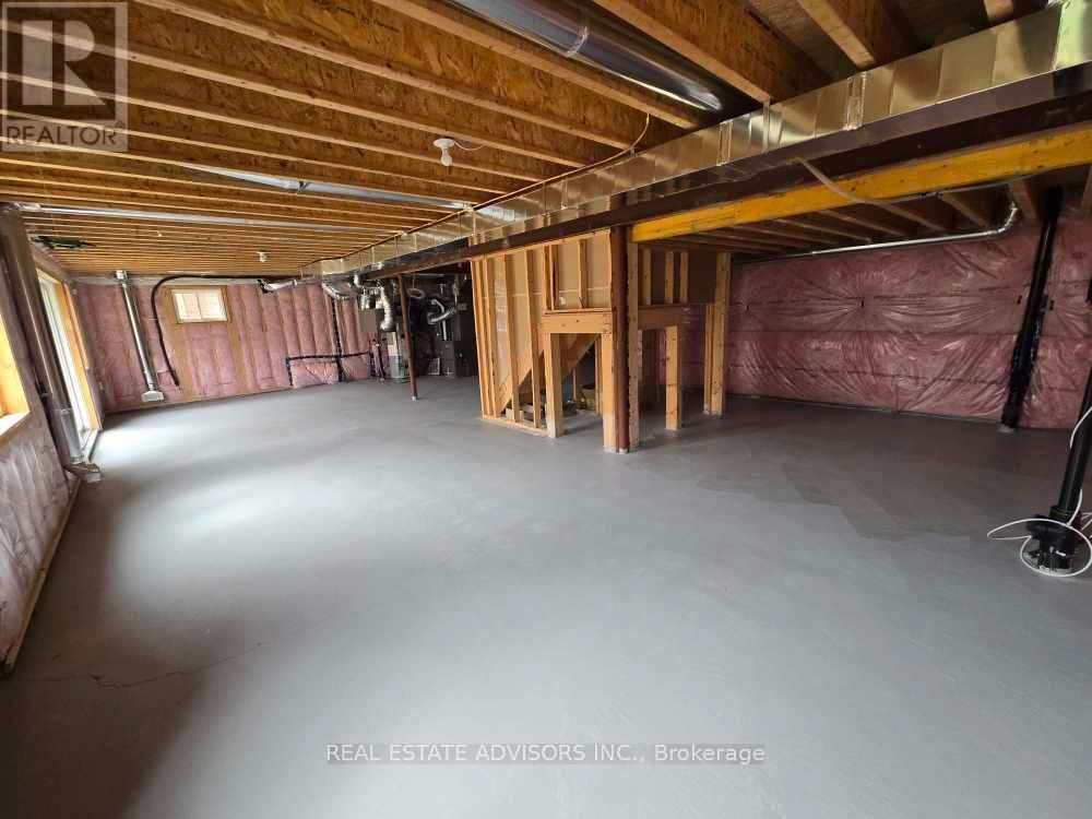 135 BEN SINCLAIR AVENUE Image 34