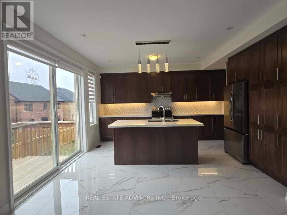 135 BEN SINCLAIR AVENUE Image 7