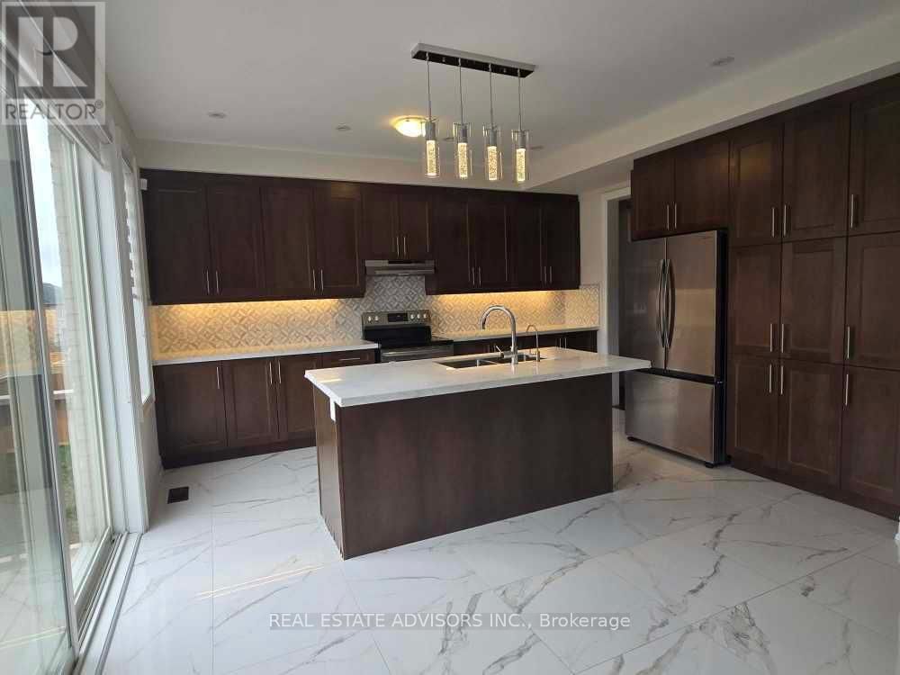 135 BEN SINCLAIR AVENUE Image 8