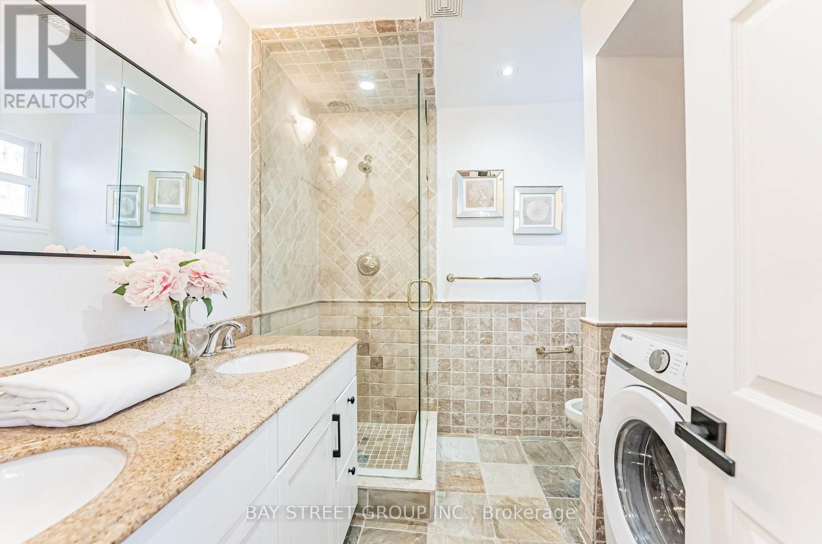 34 FERRAH STREET Image 19