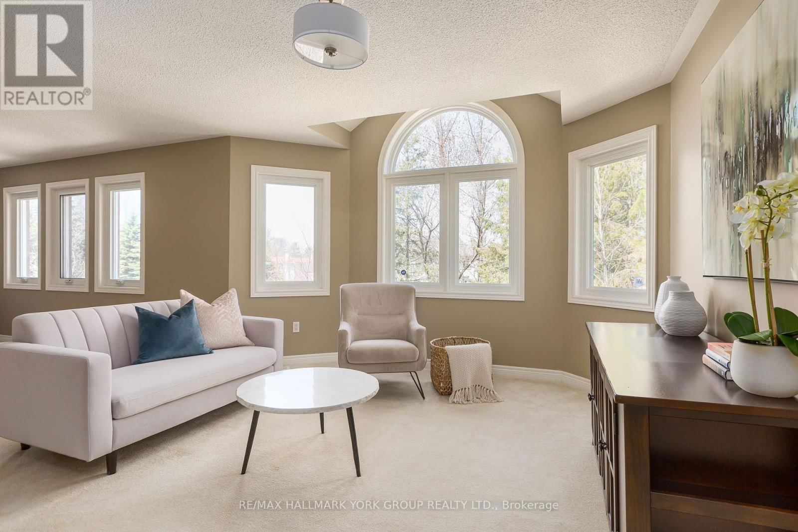 52 FORESTER CRESCENT Image 23