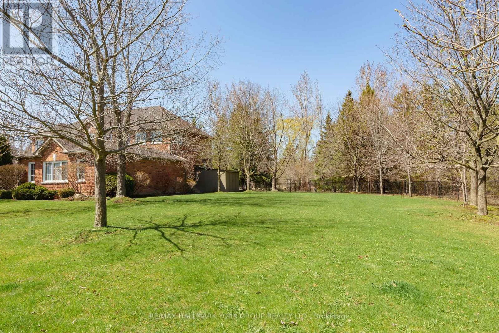 52 FORESTER CRESCENT Image 36