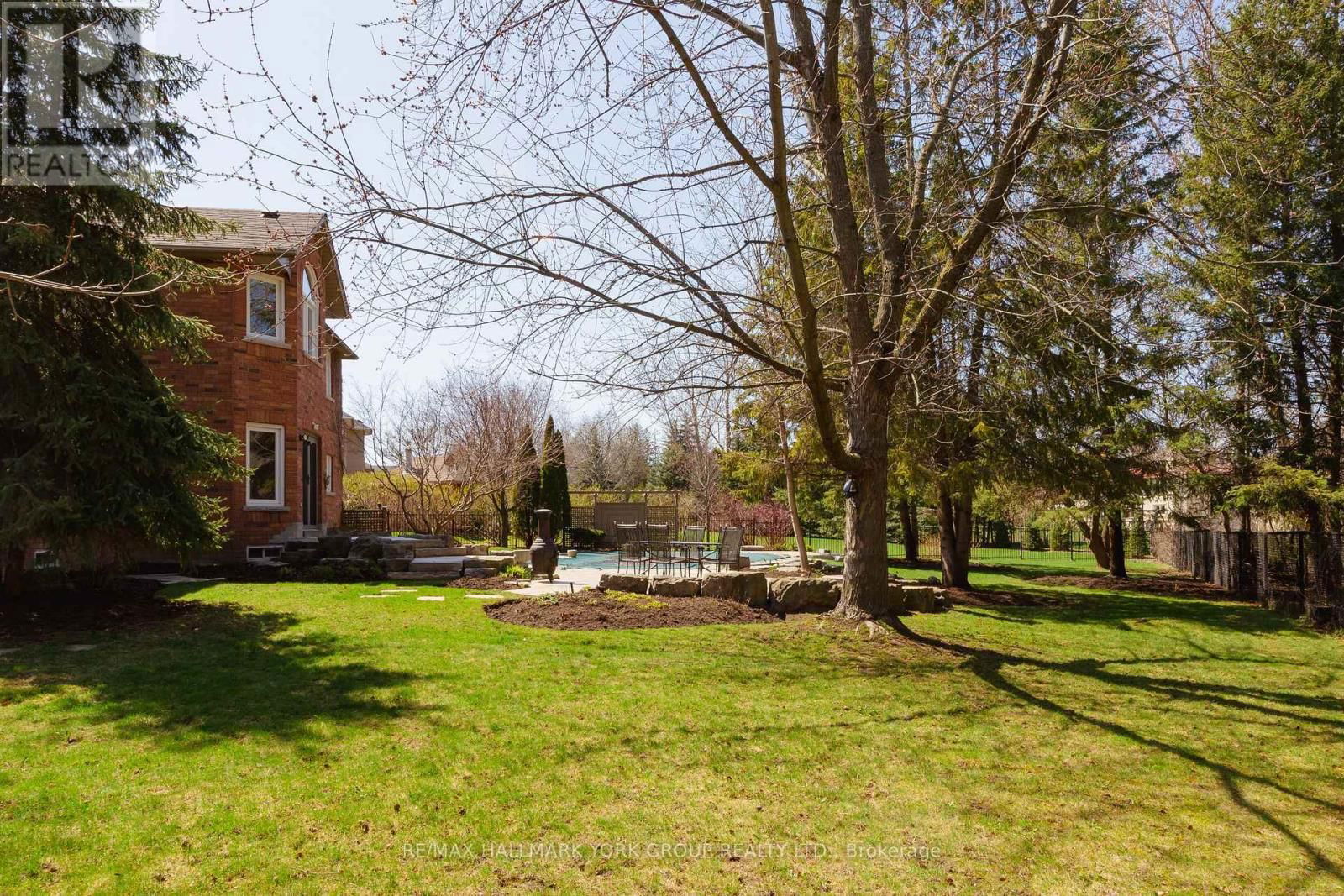52 FORESTER CRESCENT Image 37