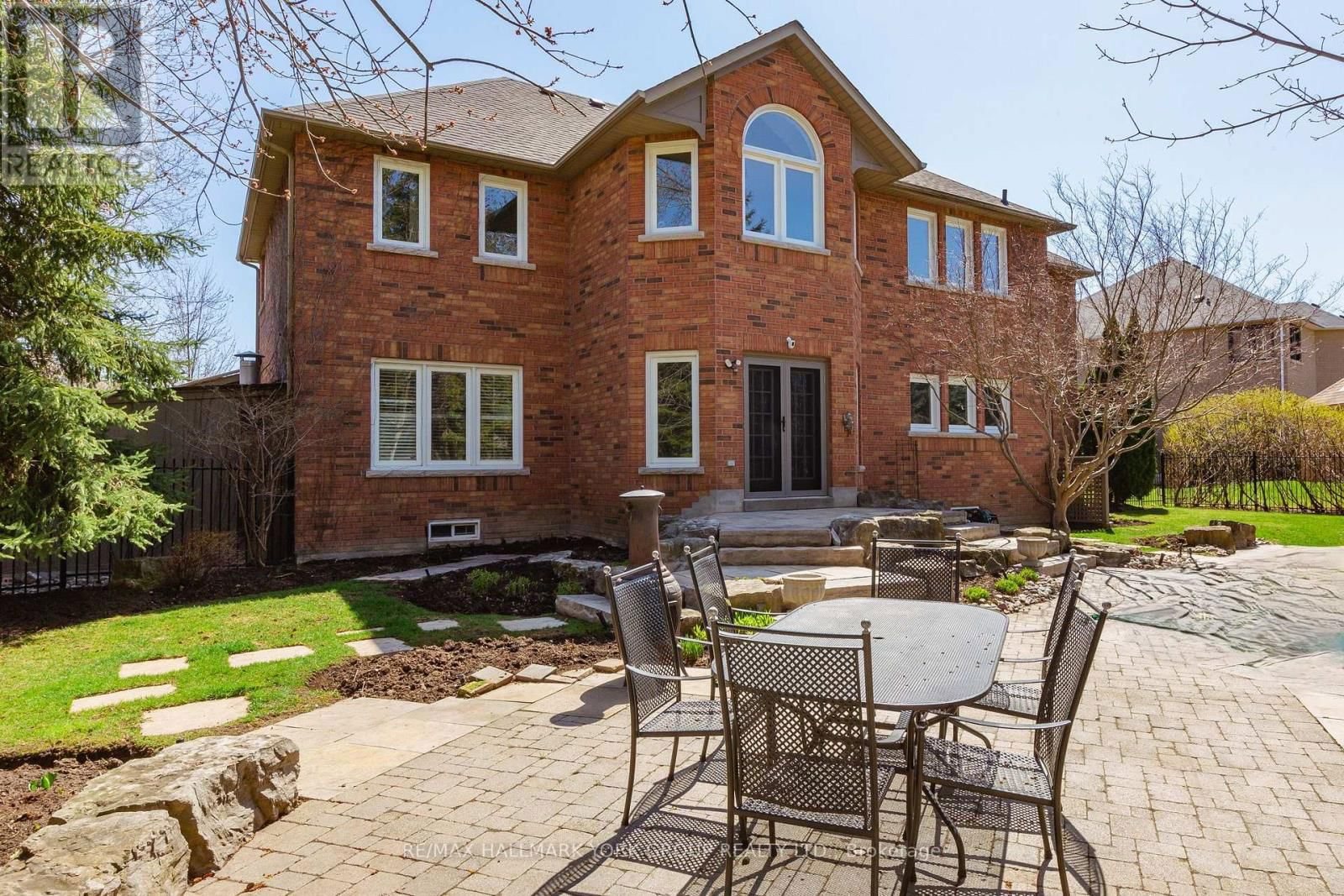 52 FORESTER CRESCENT Image 39
