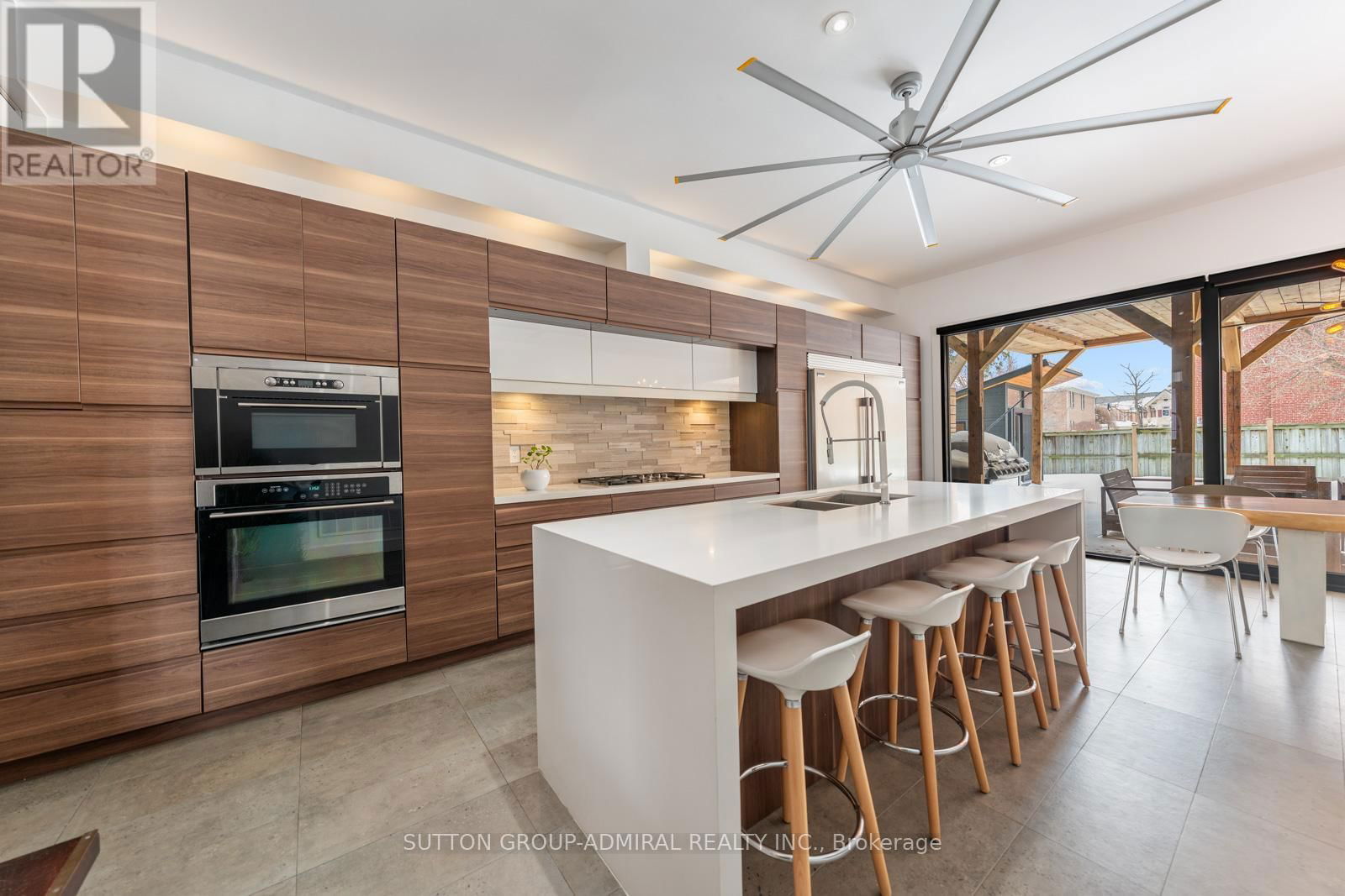 22 GEORGE STREET Image 9