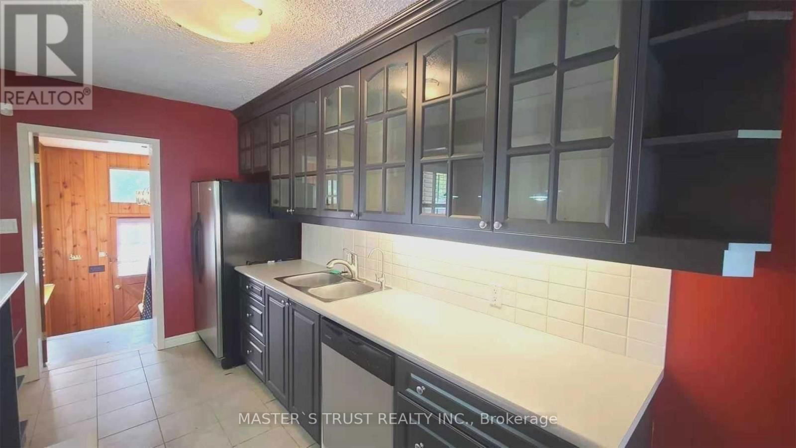 Main Fl - 86 ROCKPORT CRESCENT Image 3