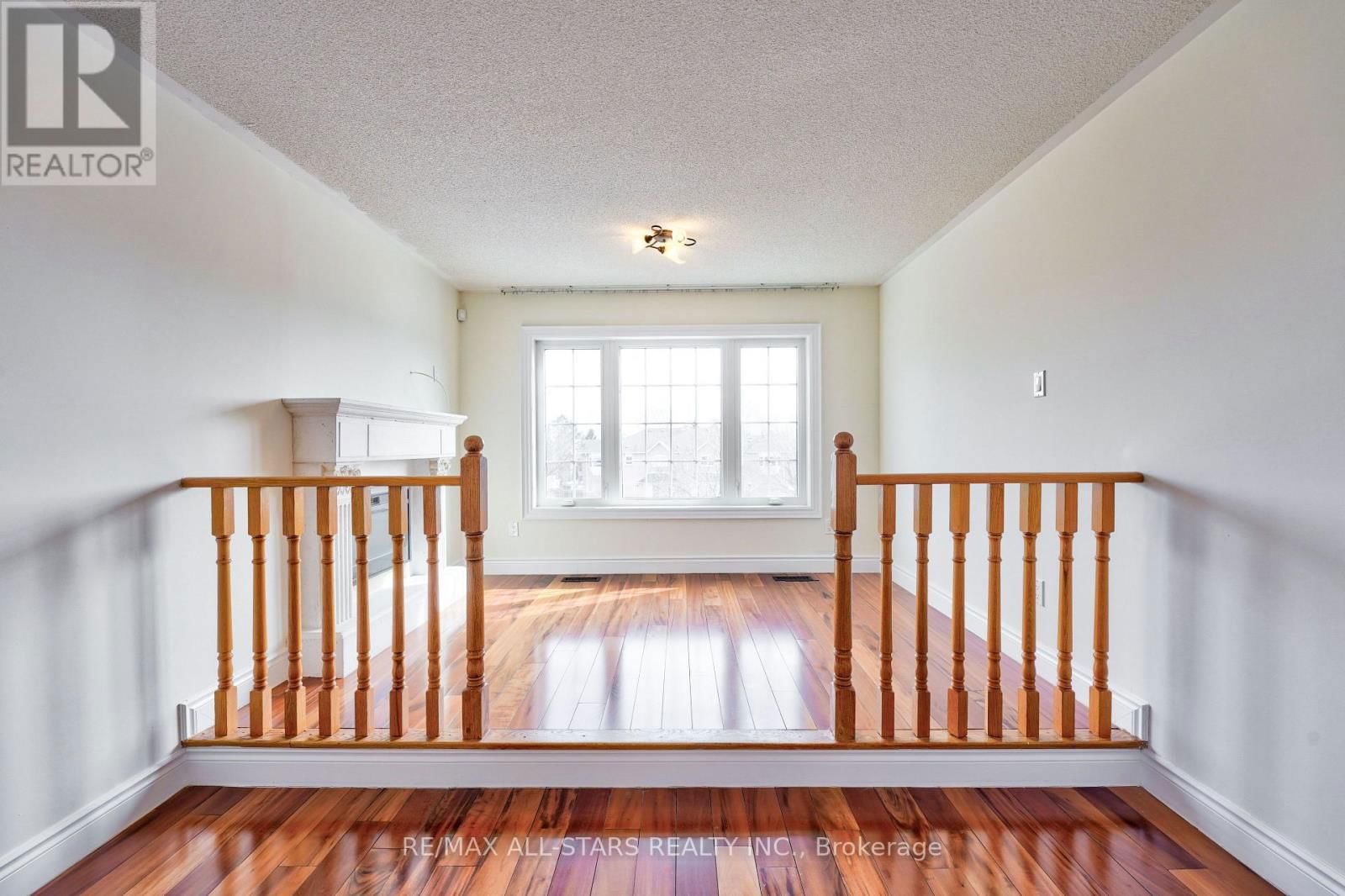 2227 RODICK ROAD Image 19