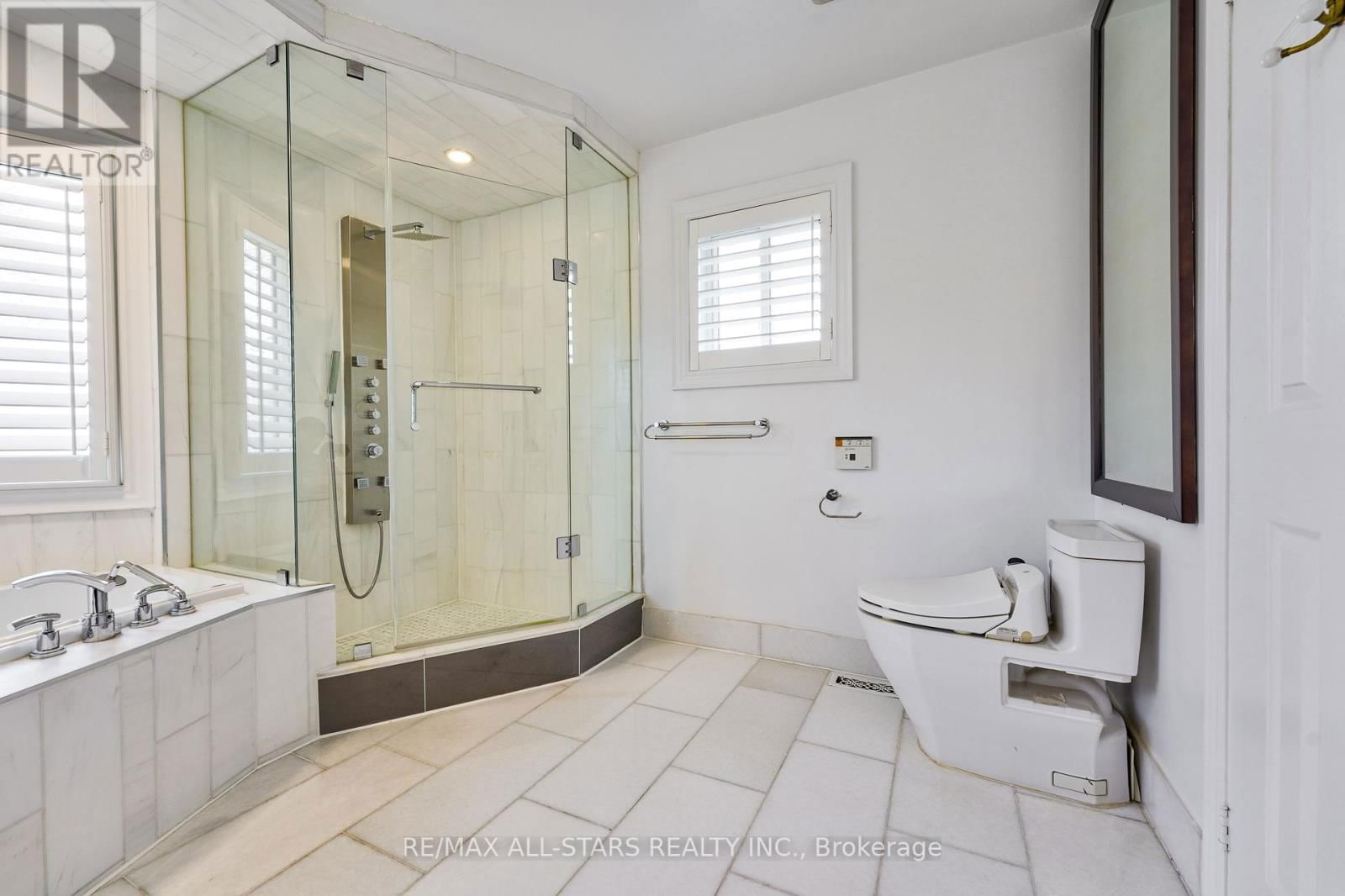 2227 RODICK ROAD Image 23