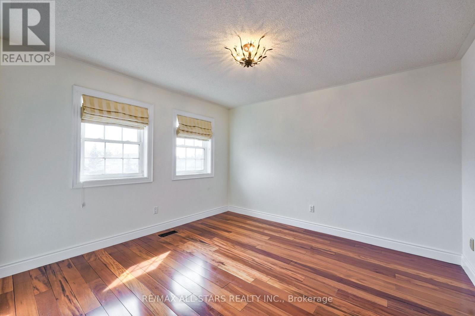 2227 RODICK ROAD Image 25