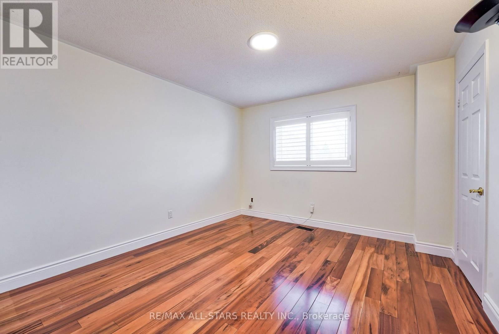 2227 RODICK ROAD Image 29