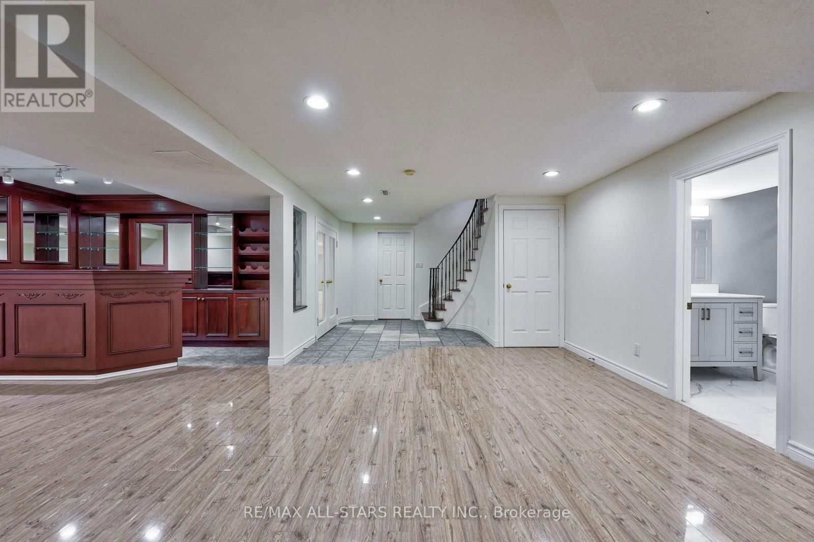 2227 RODICK ROAD Image 31