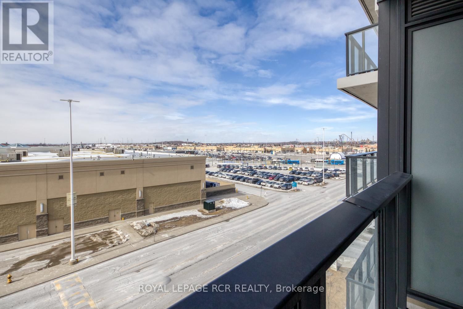 425 - 9000 JANE STREET Image 23