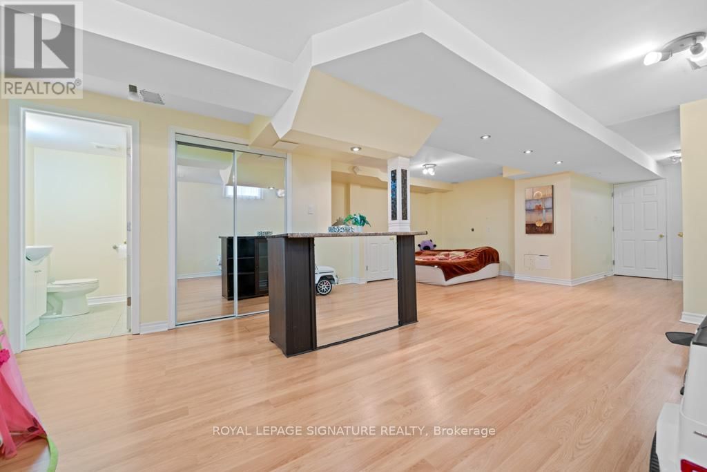 60 HARTFORD CRESCENT Image 18