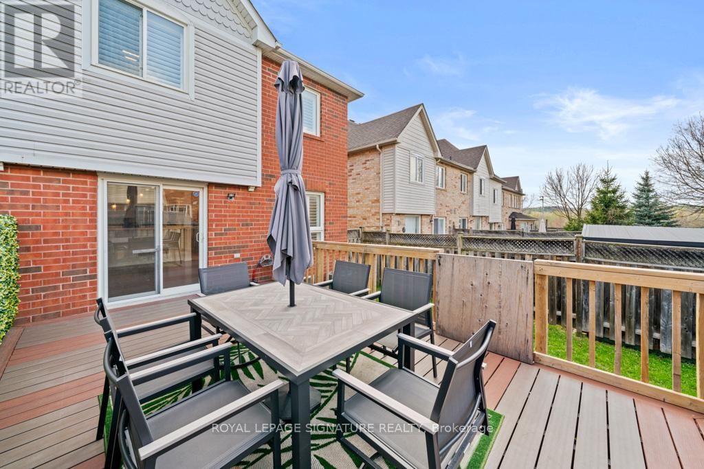 60 HARTFORD CRESCENT Image 23