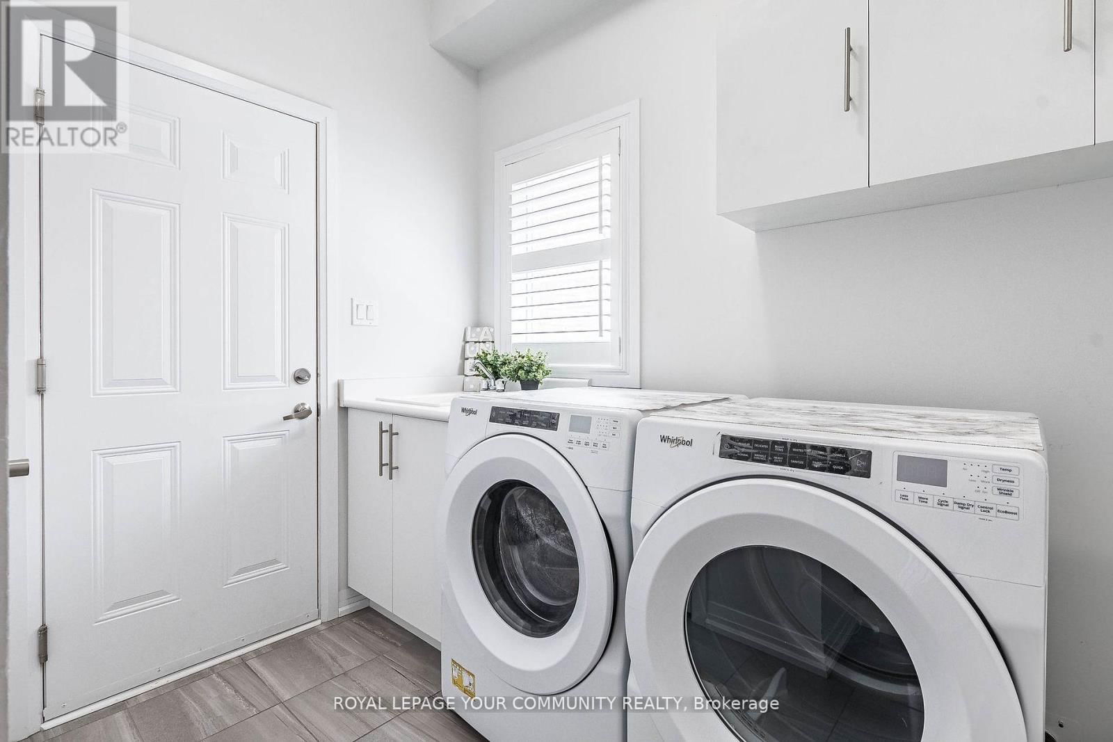 259 CHELSEA CRESCENT Image 18