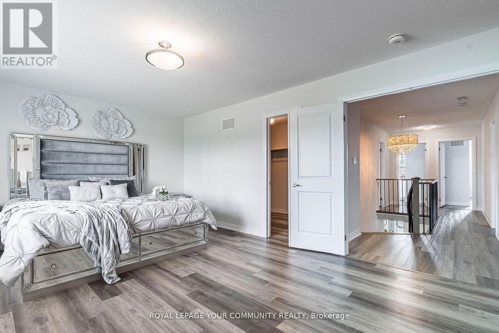 259 CHELSEA CRESCENT Image 21
