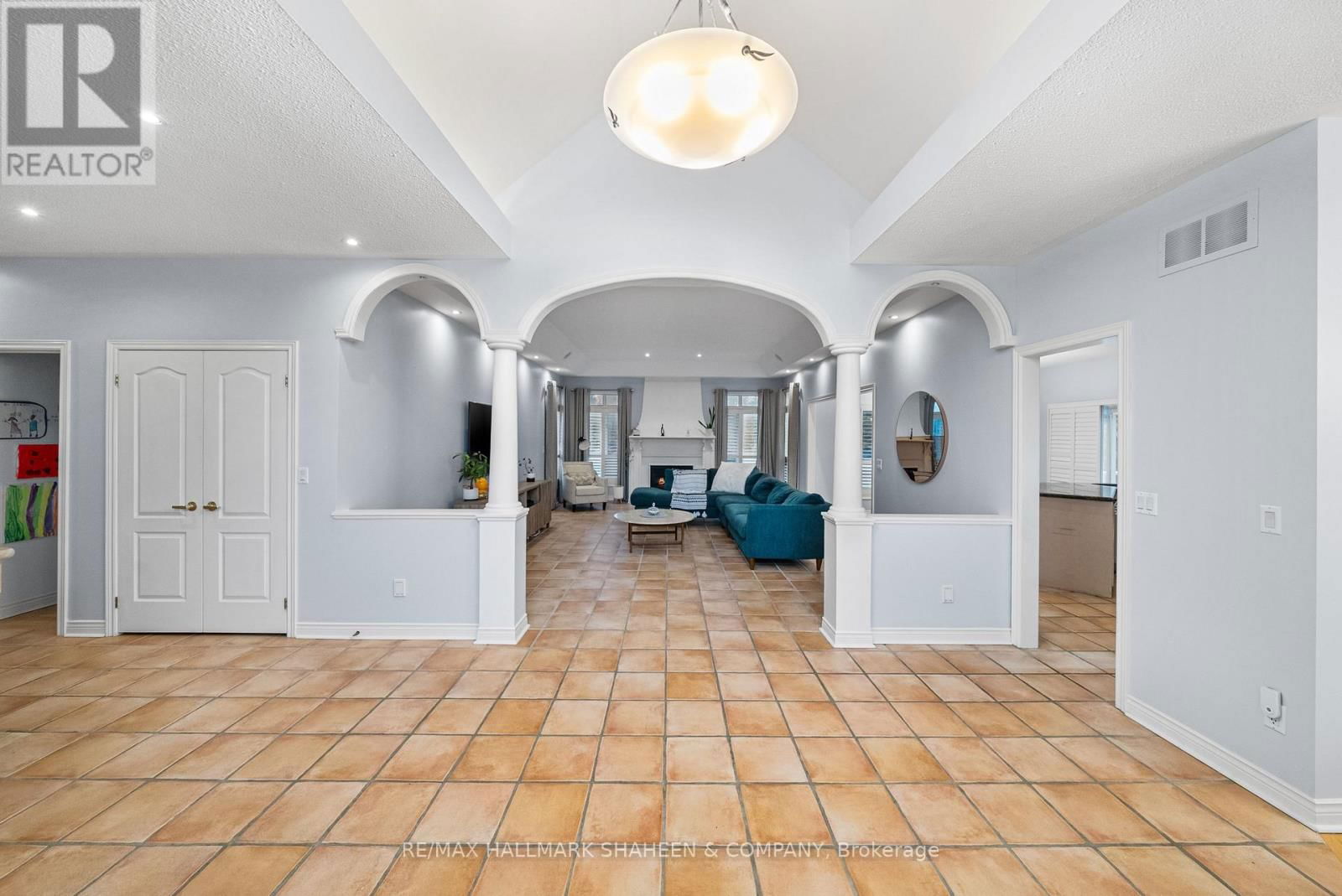 4 MAPLEHYRN AVENUE Image 12