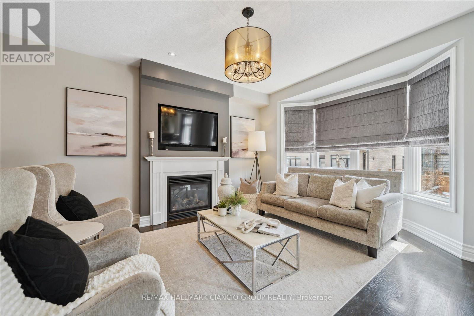 32 MAPLEBANK CRESCENT Image 8