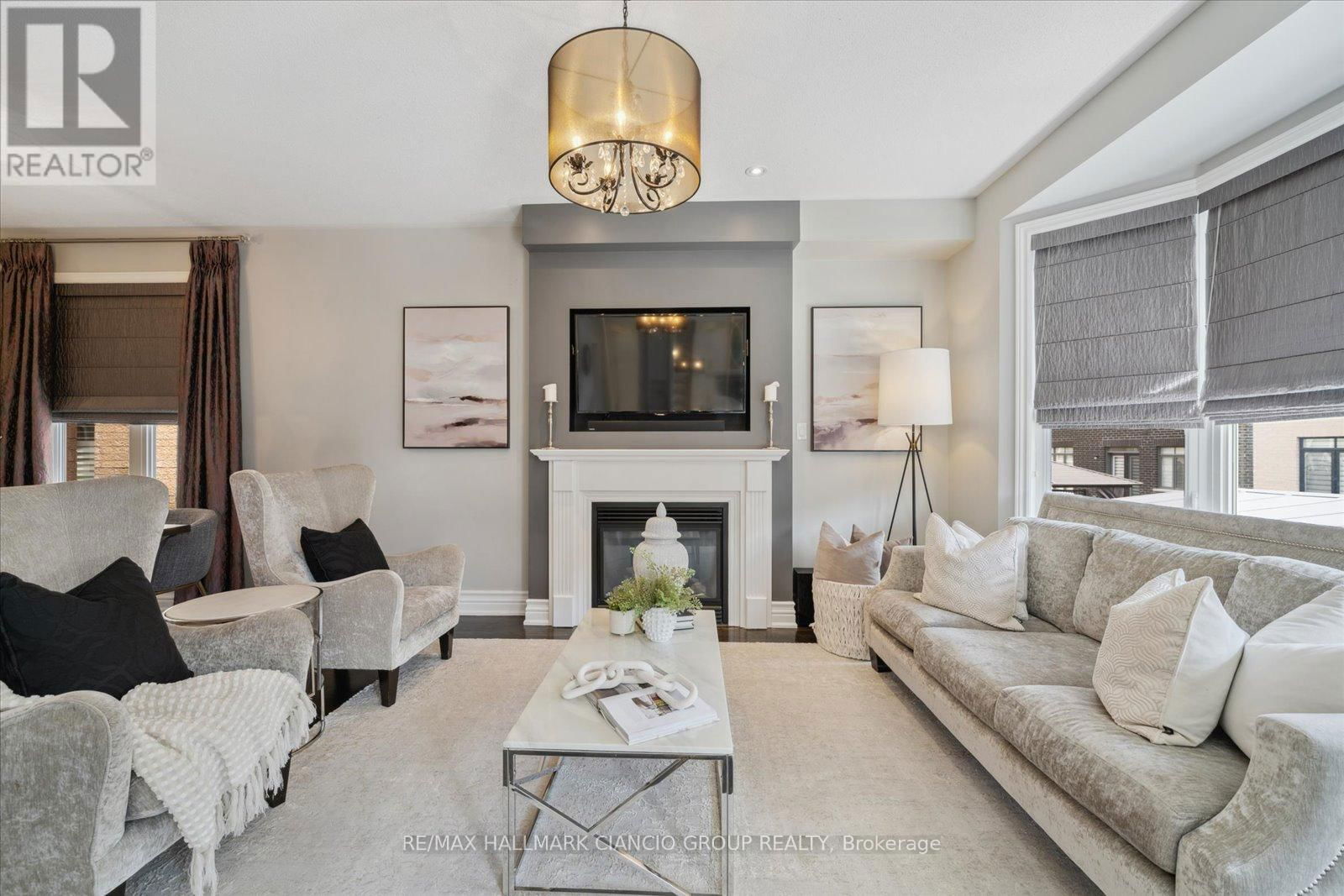32 MAPLEBANK CRESCENT Image 9