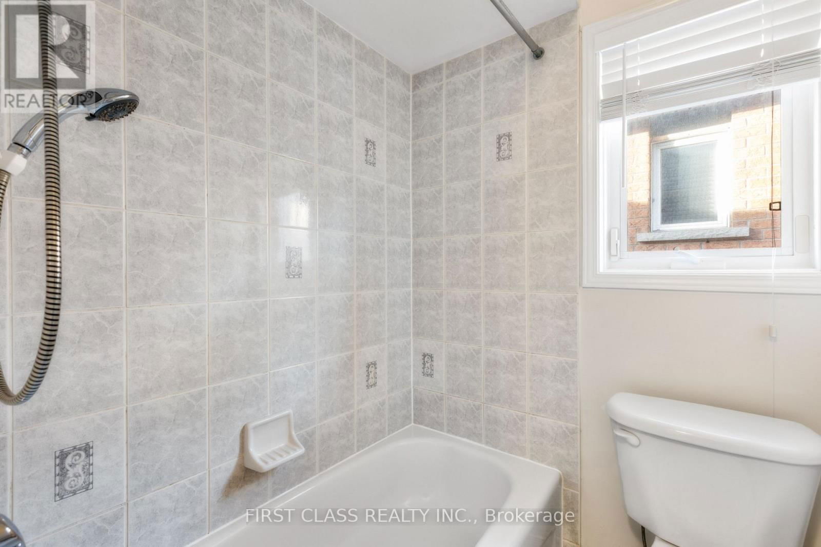 26 TARA CRESCENT Image 21