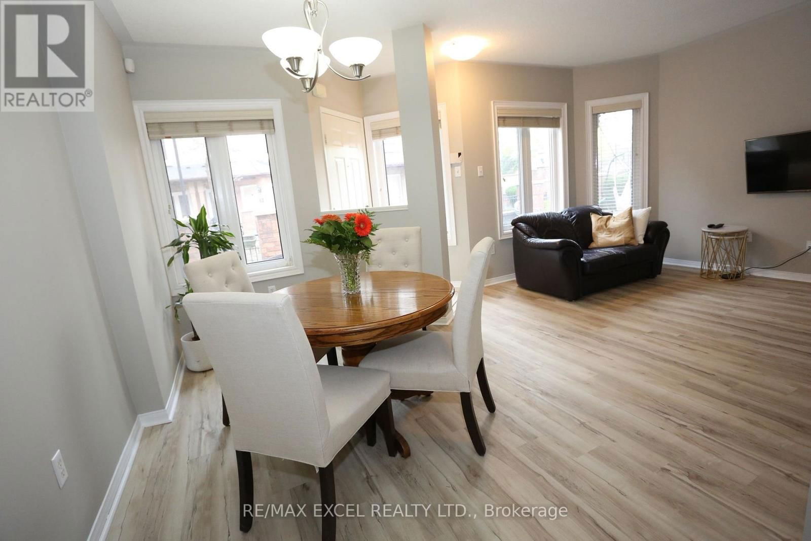 37 - 735 NEW WESTMINSTER DRIVE Image 2