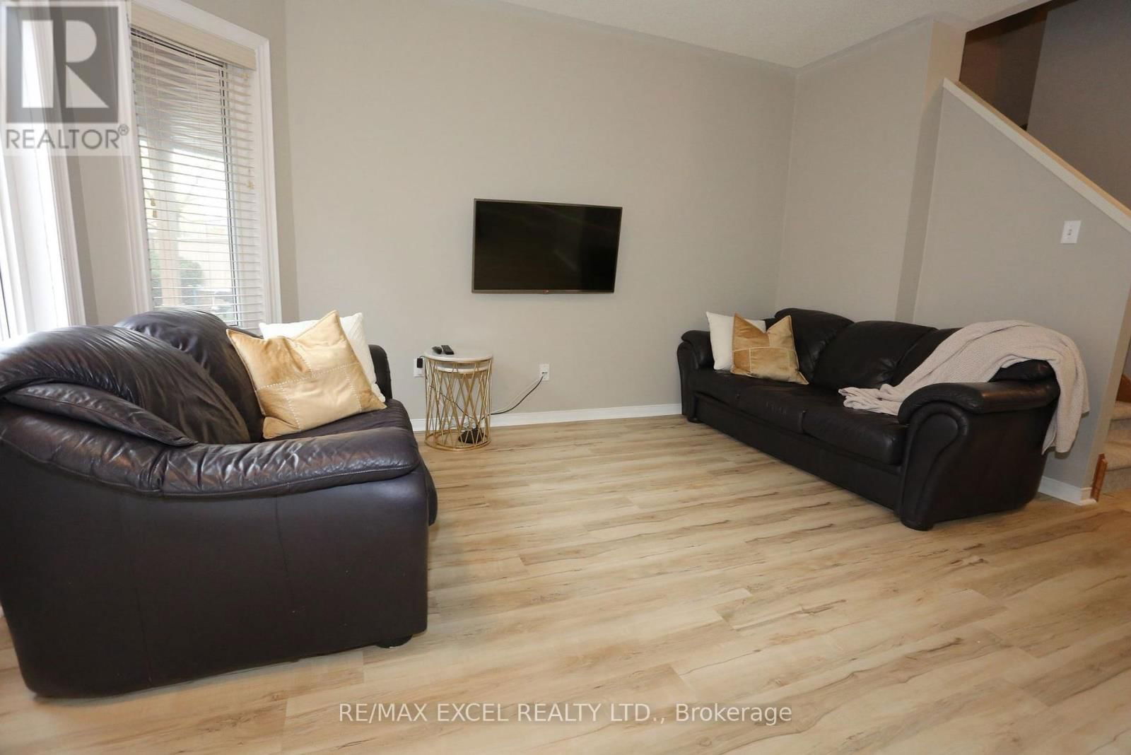 37 - 735 NEW WESTMINSTER DRIVE Image 4