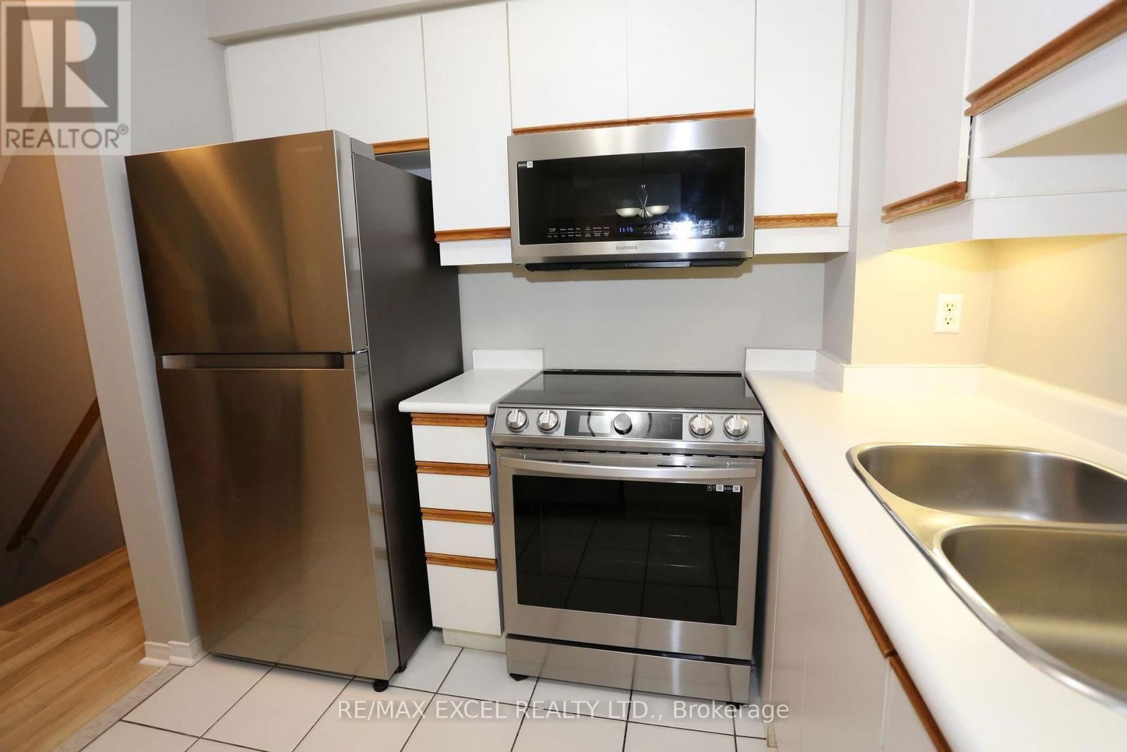 37 - 735 NEW WESTMINSTER DRIVE Image 7