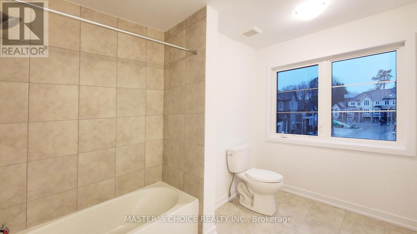 92 LYALL STOKES CIRCLE Image 20