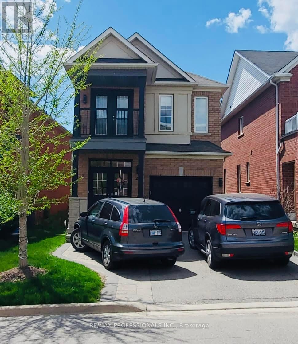 28 LARAMIE CRESCENT Image 1
