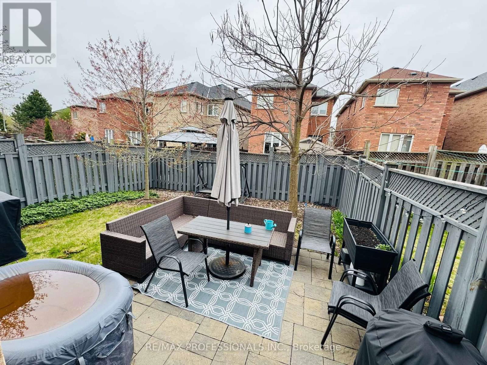 28 LARAMIE CRESCENT Image 17
