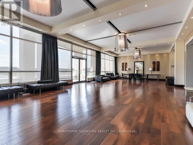 1118 - 37 GALLERIA PARKWAY Image 16