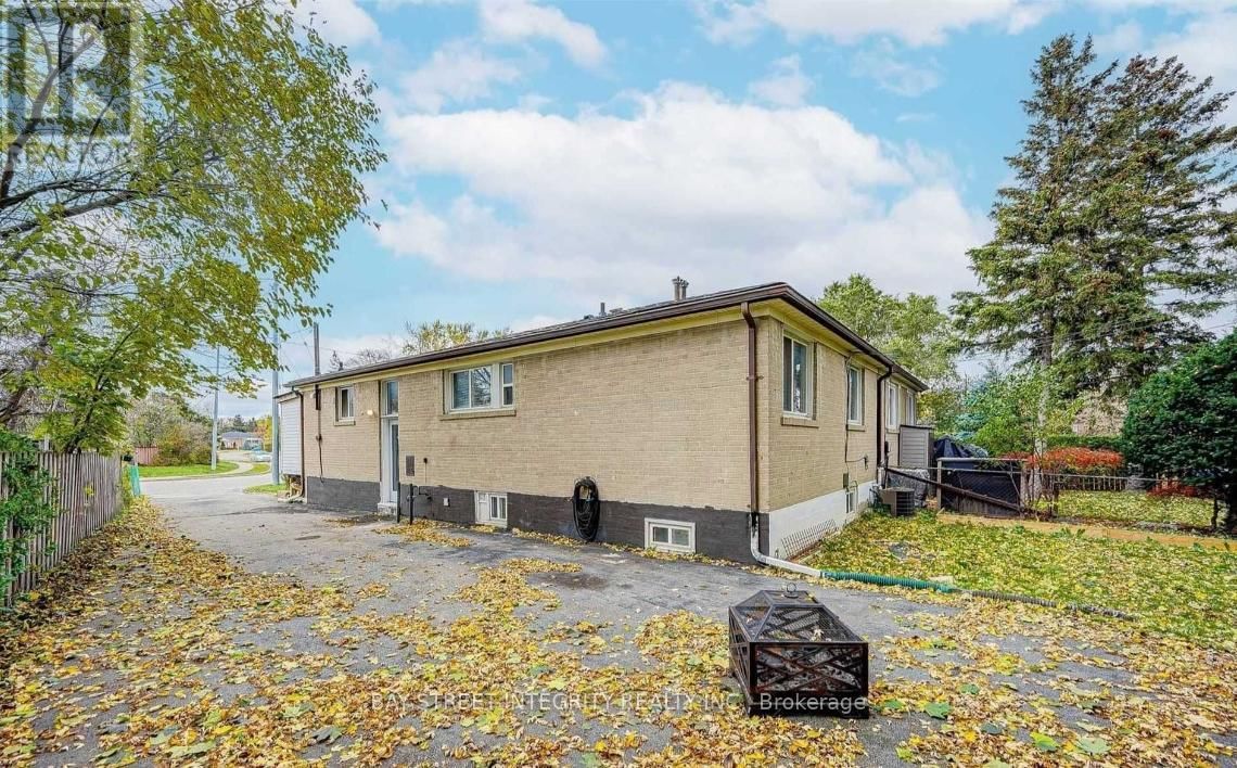 Main 416 BROWNDALE CRESCENT Image 13