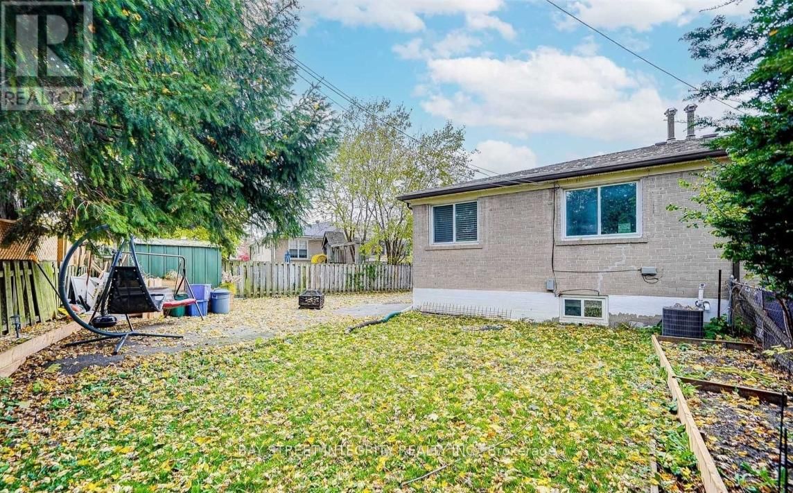 Main 416 BROWNDALE CRESCENT Image 14
