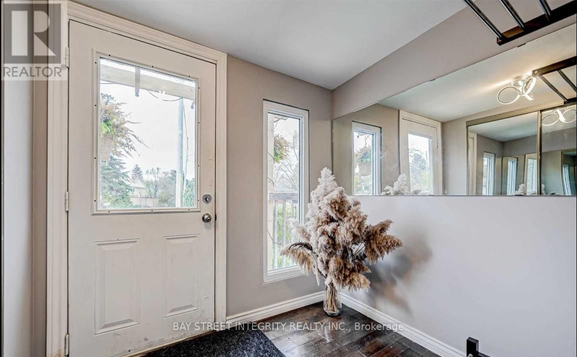 Main 416 BROWNDALE CRESCENT Image 3