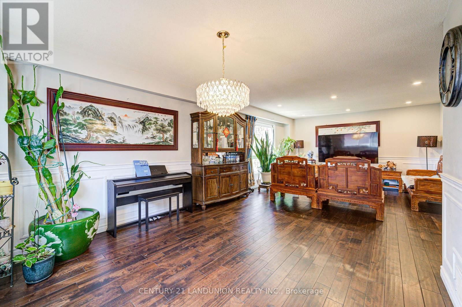 183 WILLOWBROOK ROAD Image 18