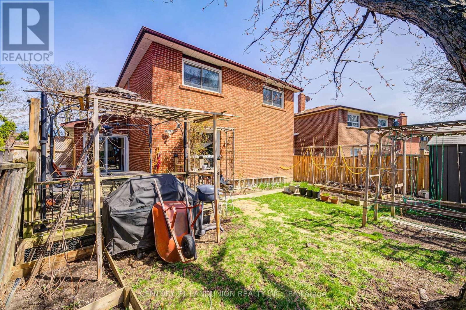 183 WILLOWBROOK ROAD Image 44