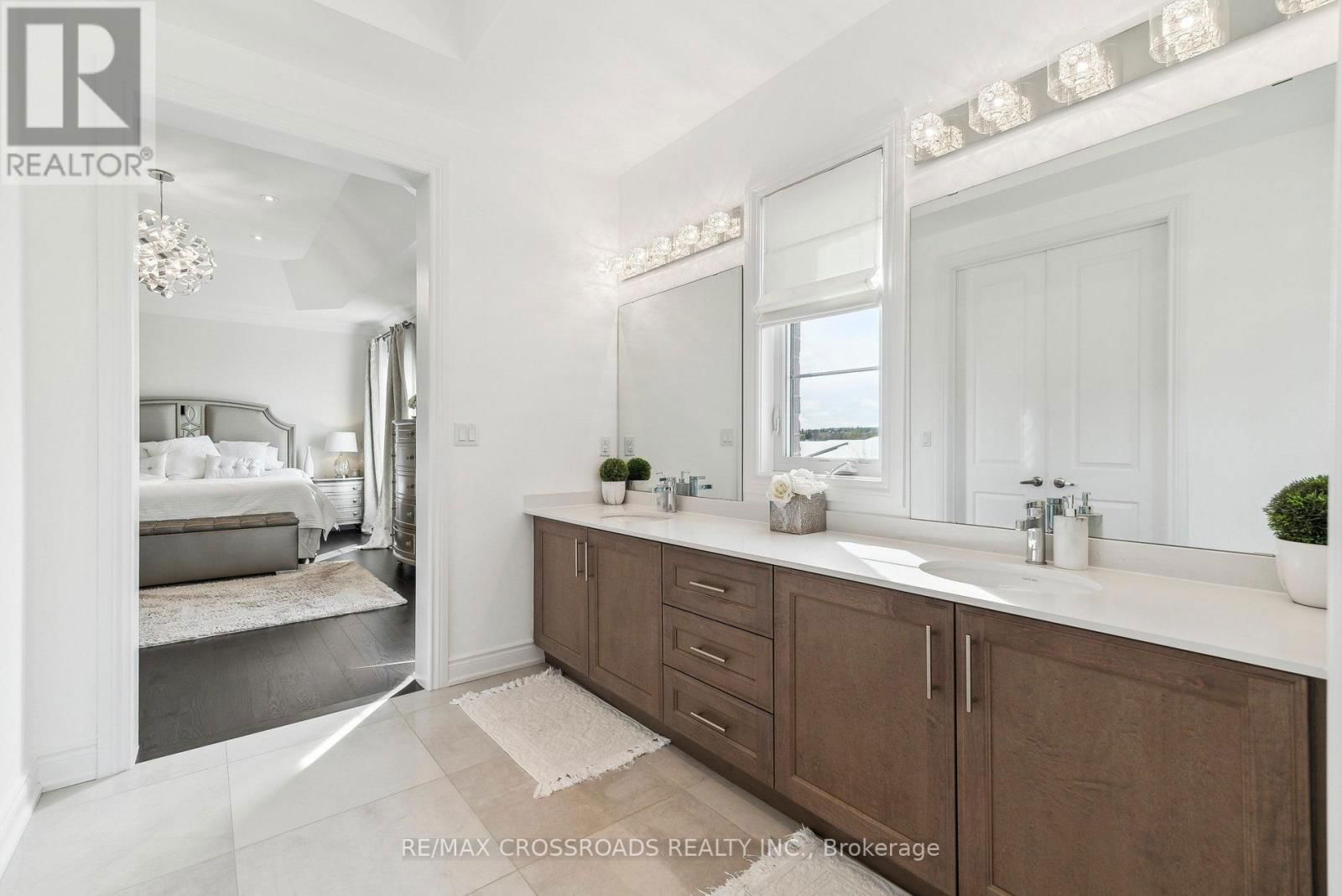 48 MUMBERSON STREET Image 23