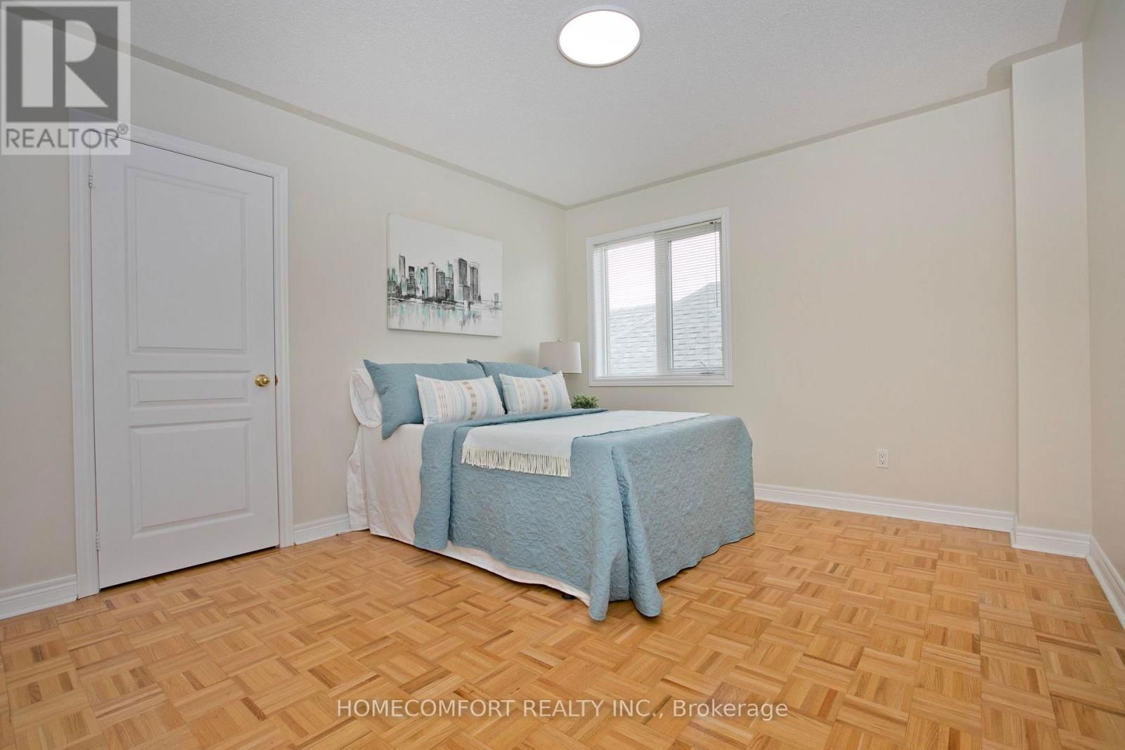 182 SIDERNO CRESCENT Image 25