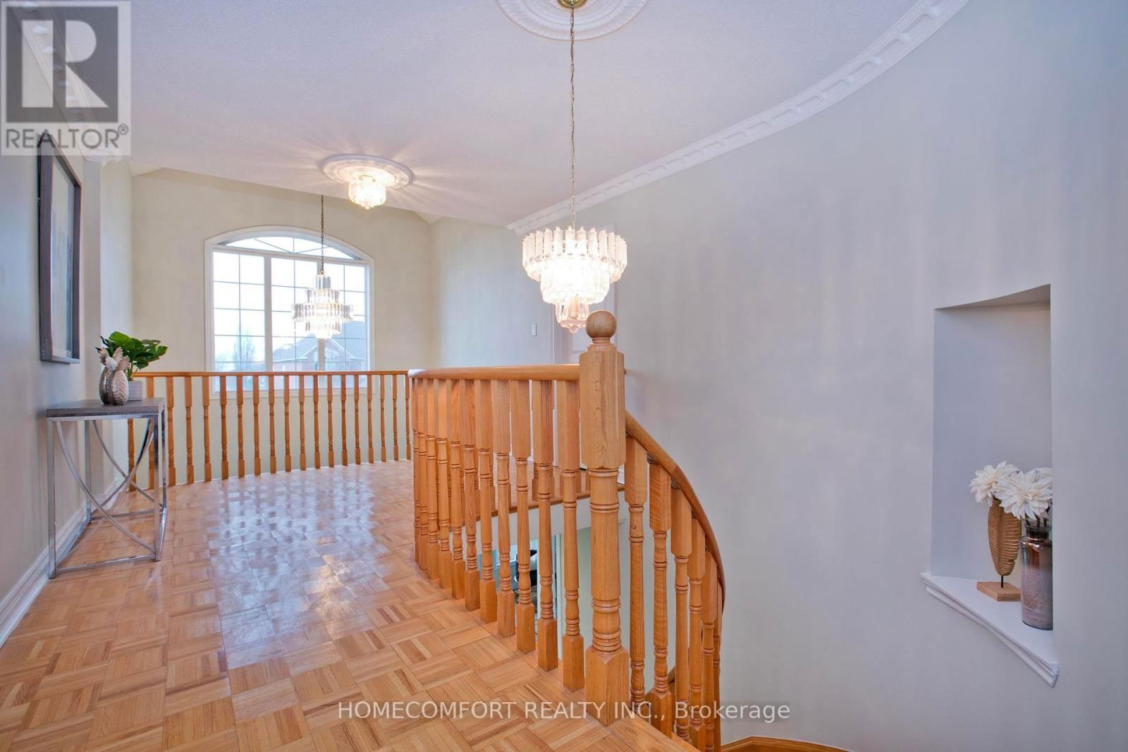 182 SIDERNO CRESCENT Image 29