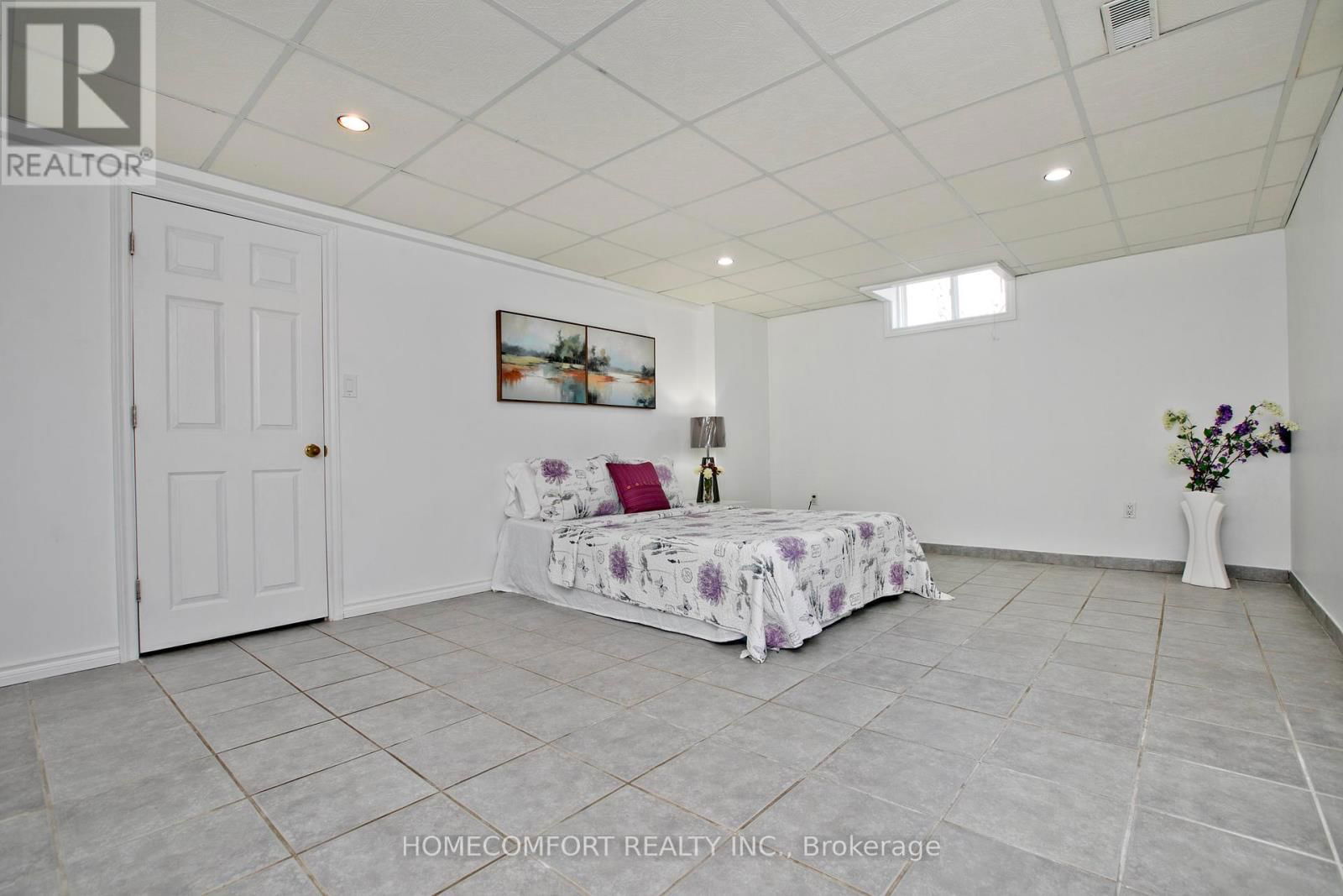182 SIDERNO CRESCENT Image 34