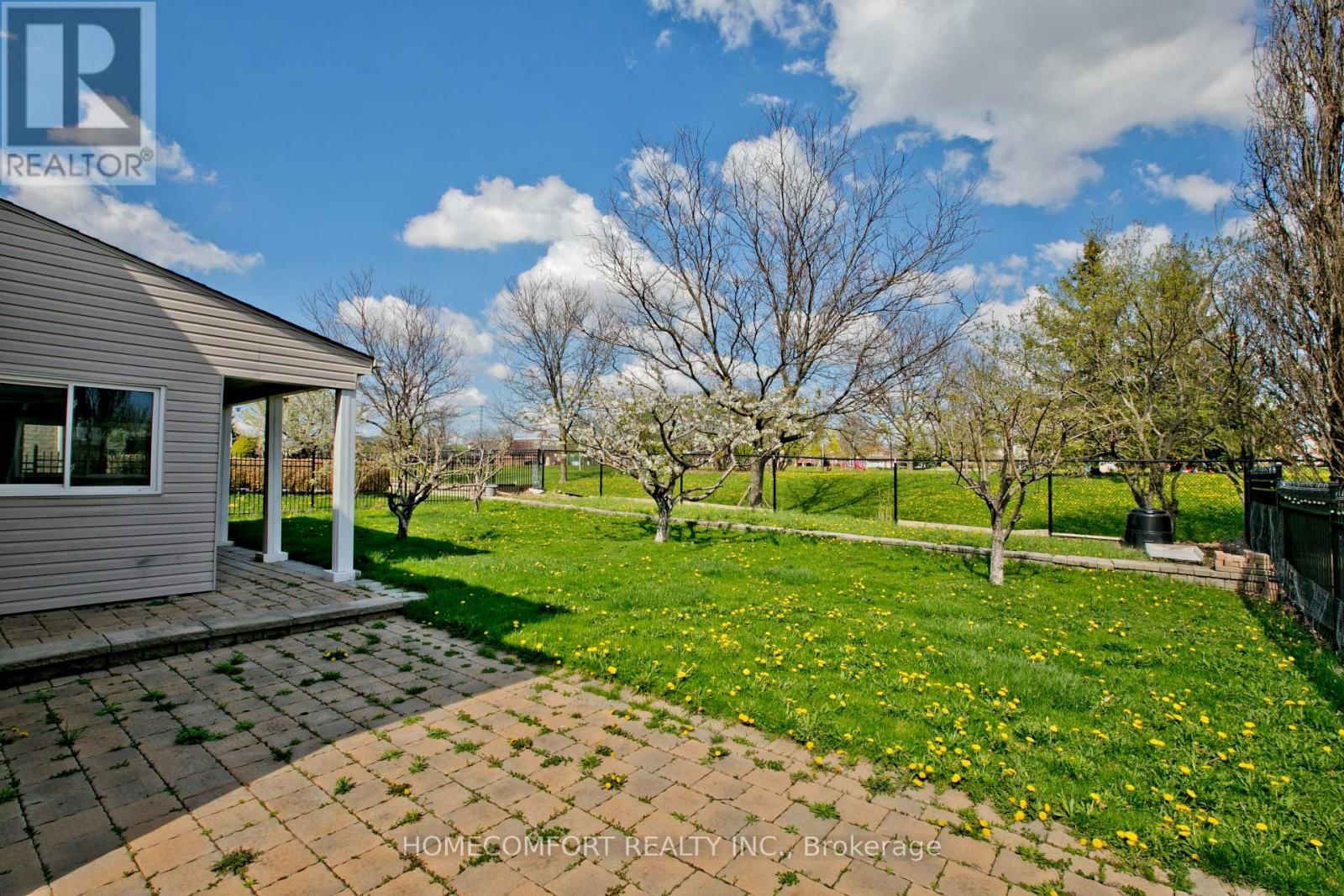 182 SIDERNO CRESCENT Image 36