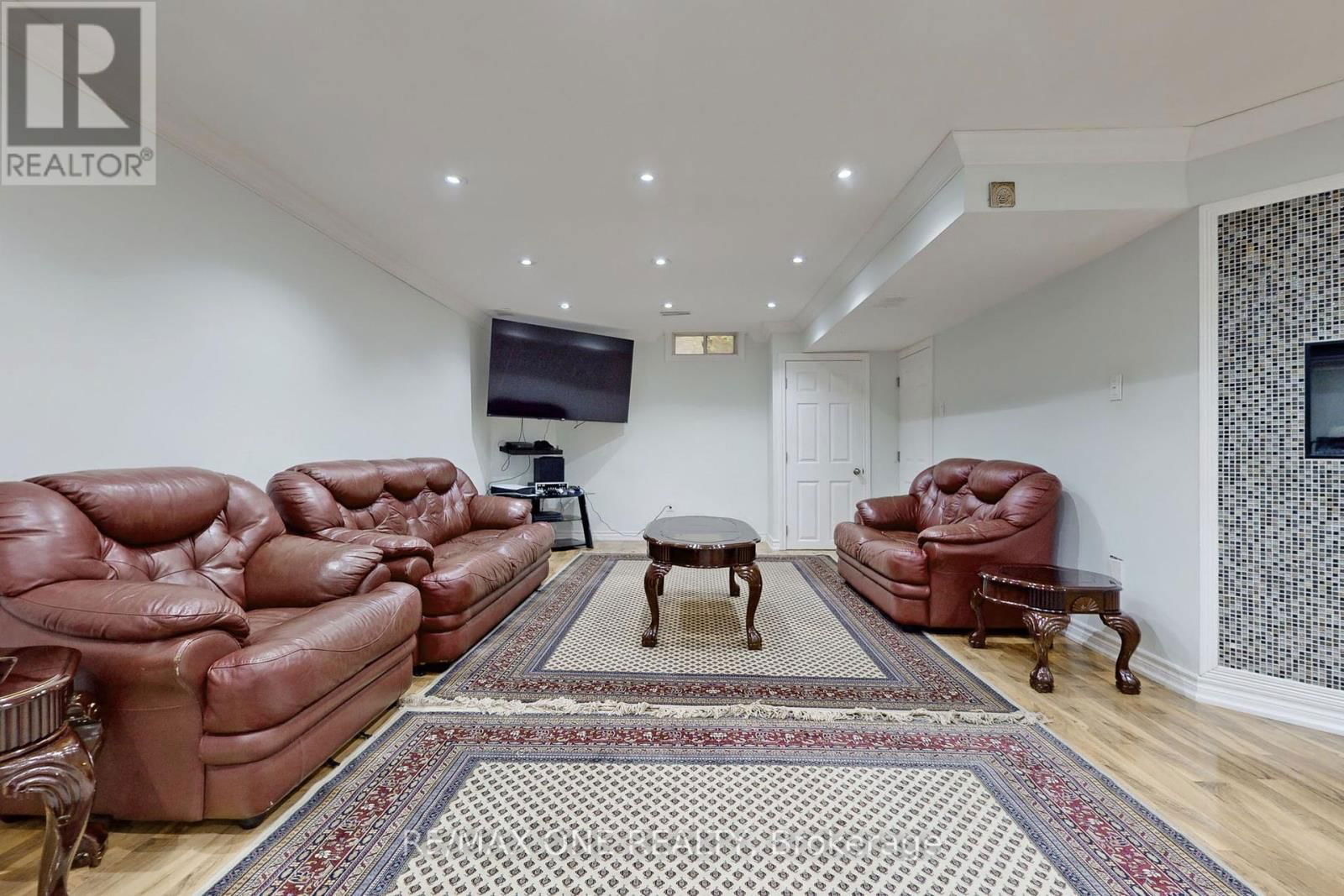 45 MAPLETON MILLS DRIVE Image 38