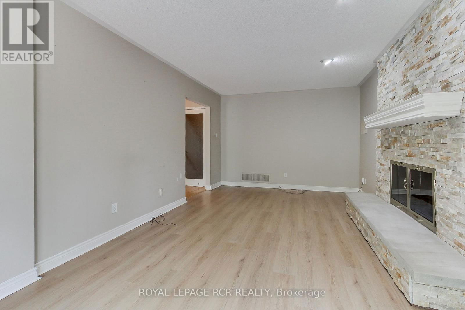 10 LEPARD CRESCENT Image 21