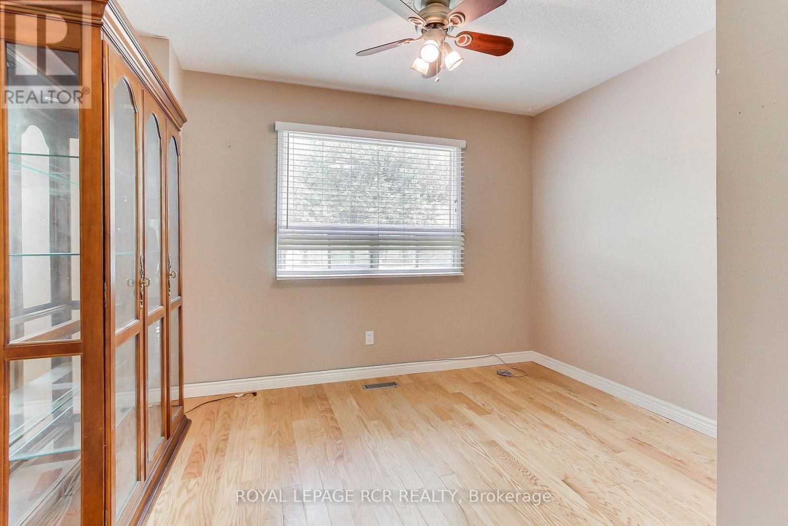 10 LEPARD CRESCENT Image 22